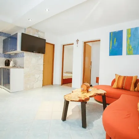 Apartment 16590b